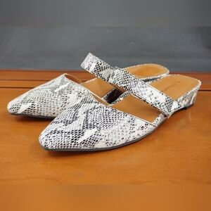 Pointed Snake-Print Mule with Strap - White/Black